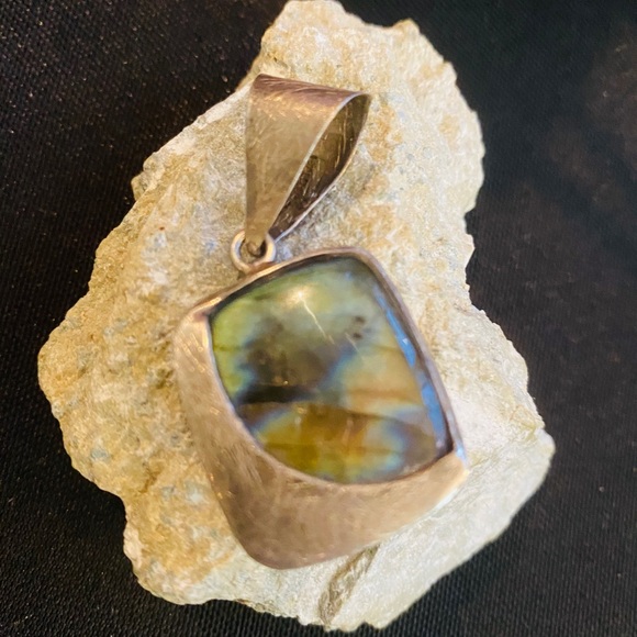 Pendant